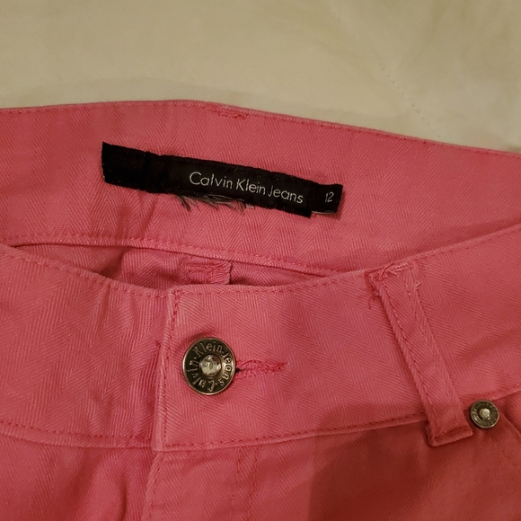 Calvin Klein jeans pink capris - Picture 2 of 3